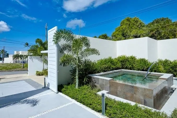 Footprints - Barbados Beachfront Villa, Holetown exterior view