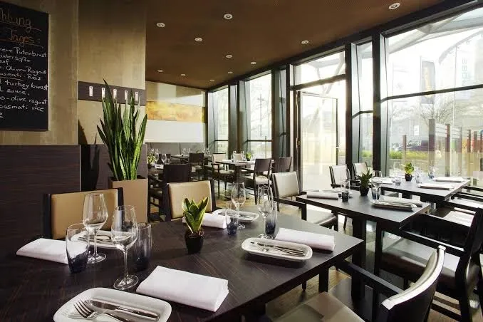 Frankfurt Marriott Hotel, Frankfurt exterior view
