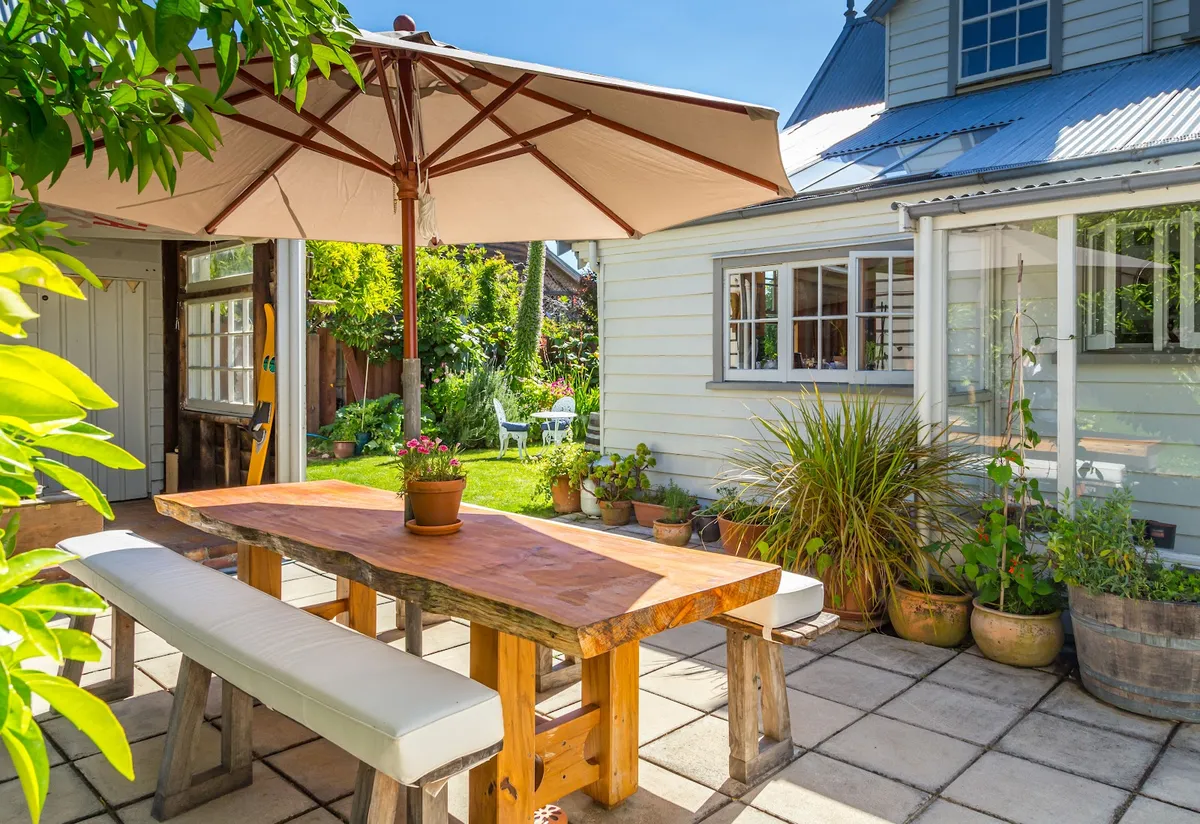 French Bay House Bed and Breakfast, South Island exterior view
