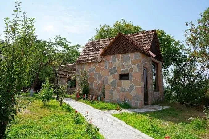 Gachagooch Forest Hotel, Guba exterior view