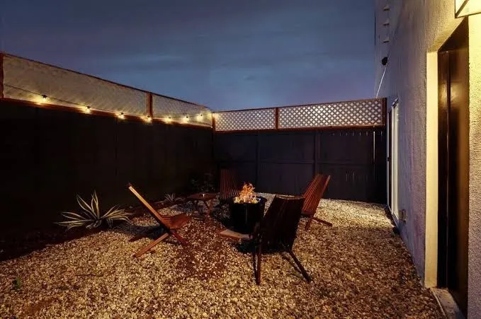 Gateway to Hollywood: Newly Built Luxury Stay, Los Angeles exterior view