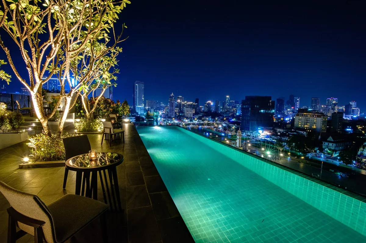 GLOW PARK HOTEL Grand Royal Palace, Phnom Penh exterior view