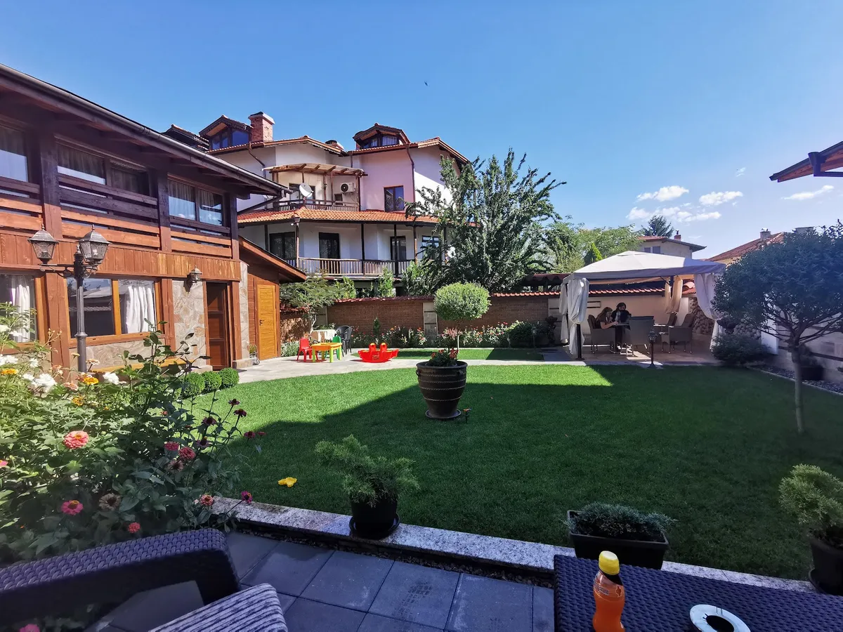 Guest house Ivan, Bansko exterior view