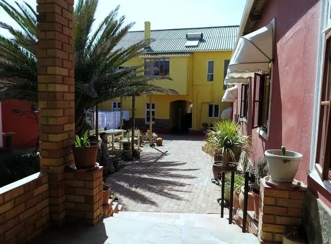 Haus Sandrose, Luderitz exterior view