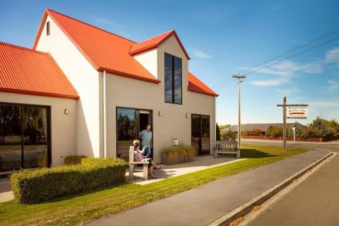 Hawkdun Lodge, South Island exterior view
