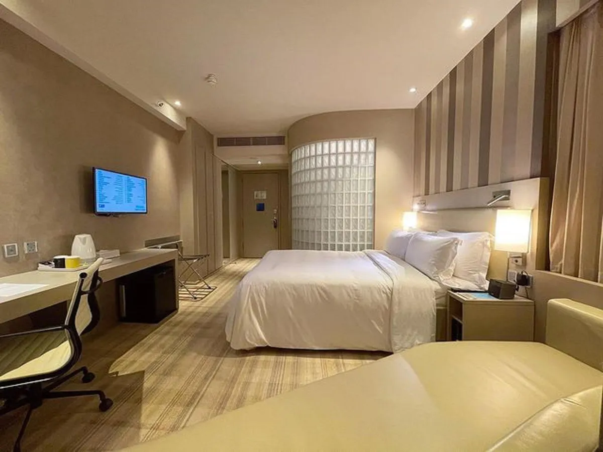 Holiday Inn Express Hong Kong Mongkok by IHG, Mong Kok exterior view