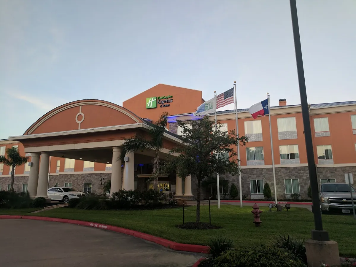 Holiday Inn Express & Suites Clute - Lake Jackson by IHG, Freeport exterior view