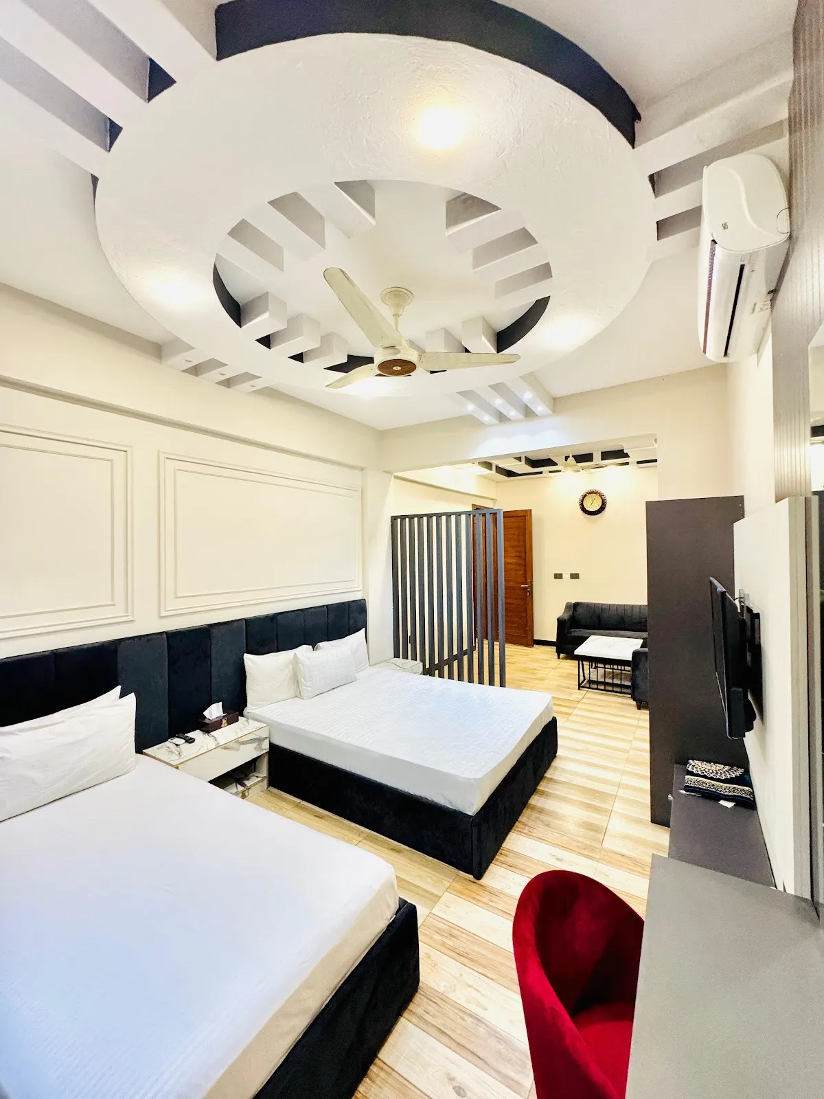 Holiday One Hotel and Suites. Expo Center, Karachi exterior view