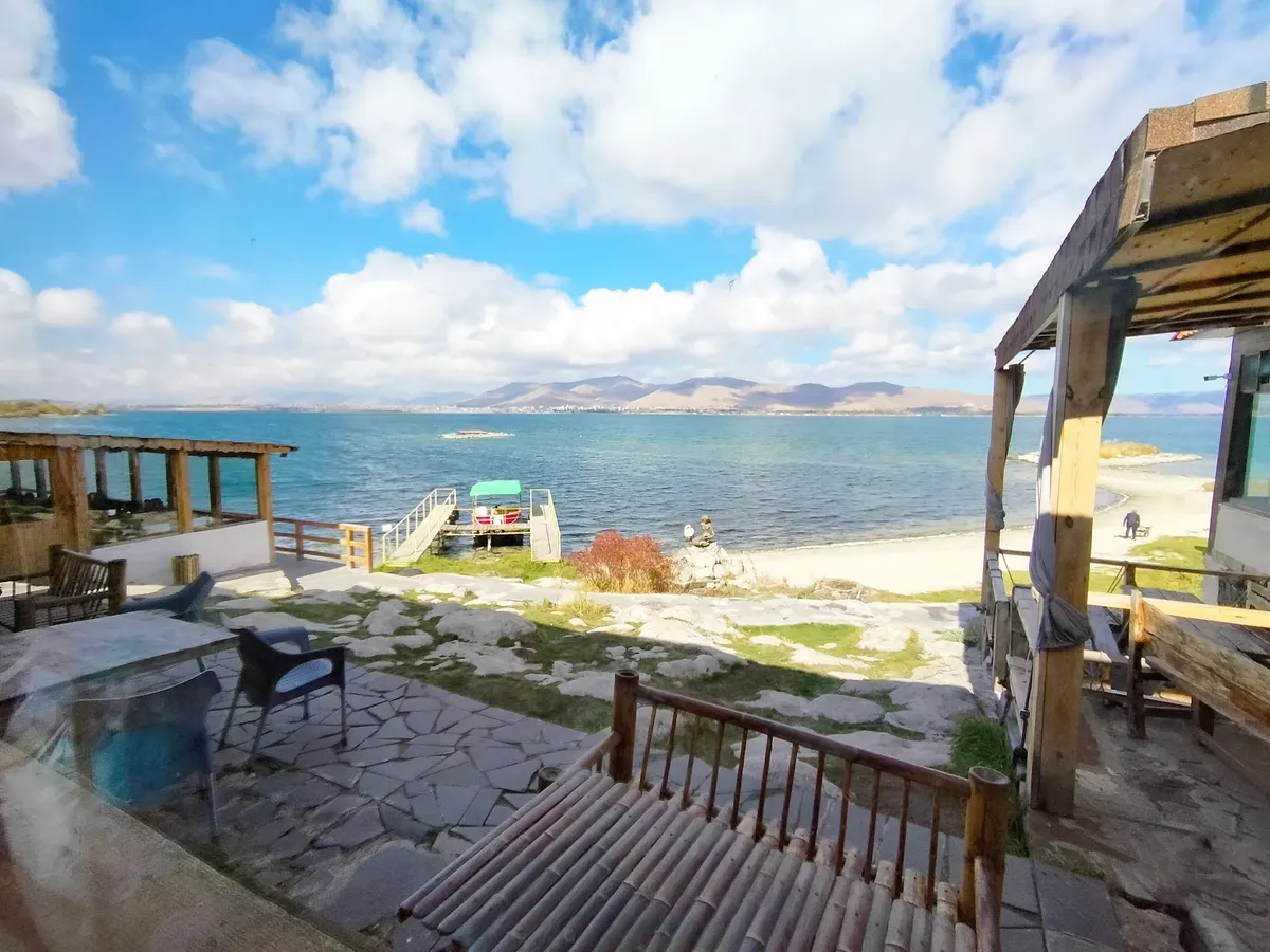 Hotel and Teahouse Bashinjaghyan, Sevan exterior view
