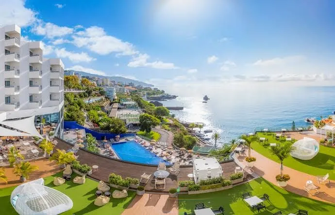 Hotel Baía Azul, Funchal exterior view