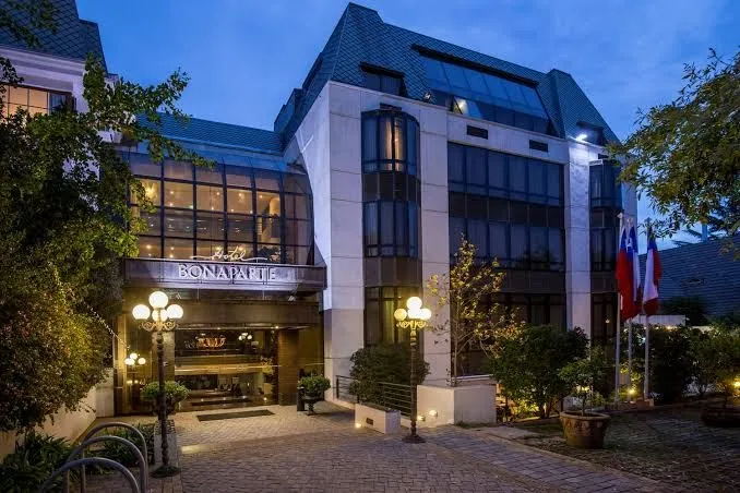 Hotel Bonaparte, Santiago exterior view