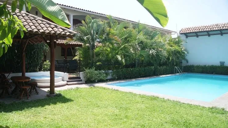Hotel Cacique Adiact, Leon exterior view