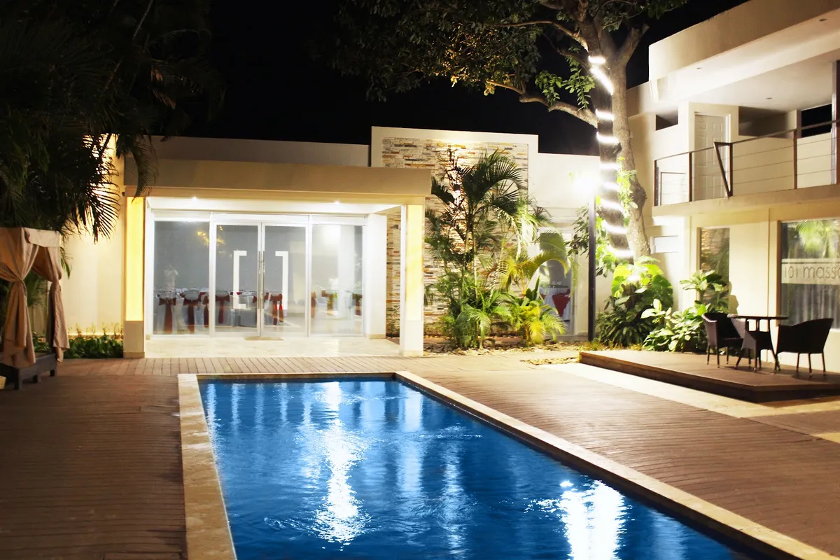 Hotel Contempo, Managua exterior view