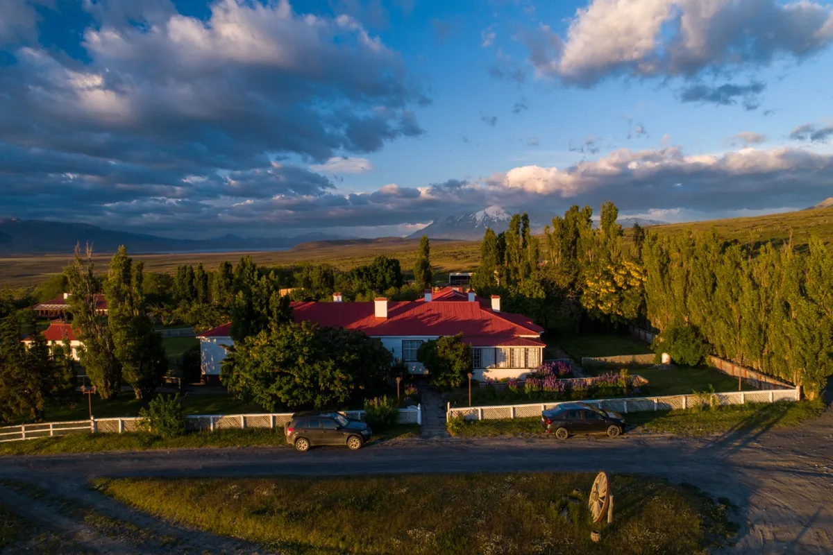 Hotel Estancia Cerro Guido, Torres Del Paine exterior view