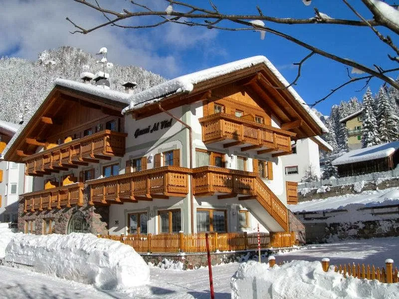 Hotel Garni Al Viel, Dolomites exterior view