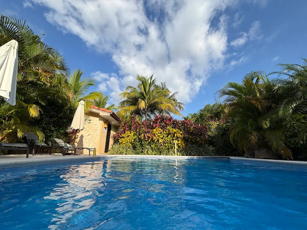 Hotel Green Village, Tamarindo exterior view
