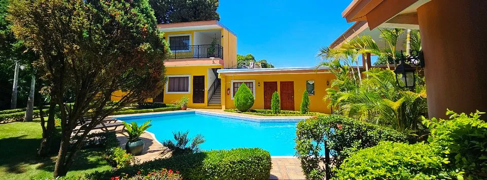 Hotel Los Pinos, Managua exterior view