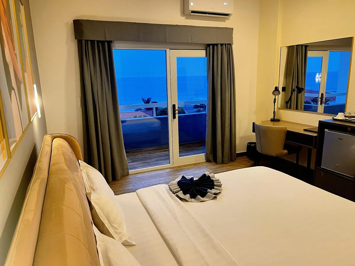 Hotel Midotel Seaview, Pointe Noire exterior view