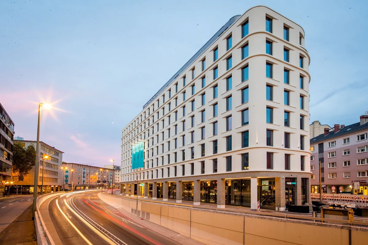 Hotel Motel One Frankfurt-Römer, Frankfurt exterior view