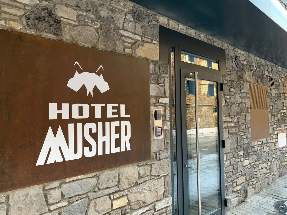 Hotel Musher, Pas De La Casa exterior view