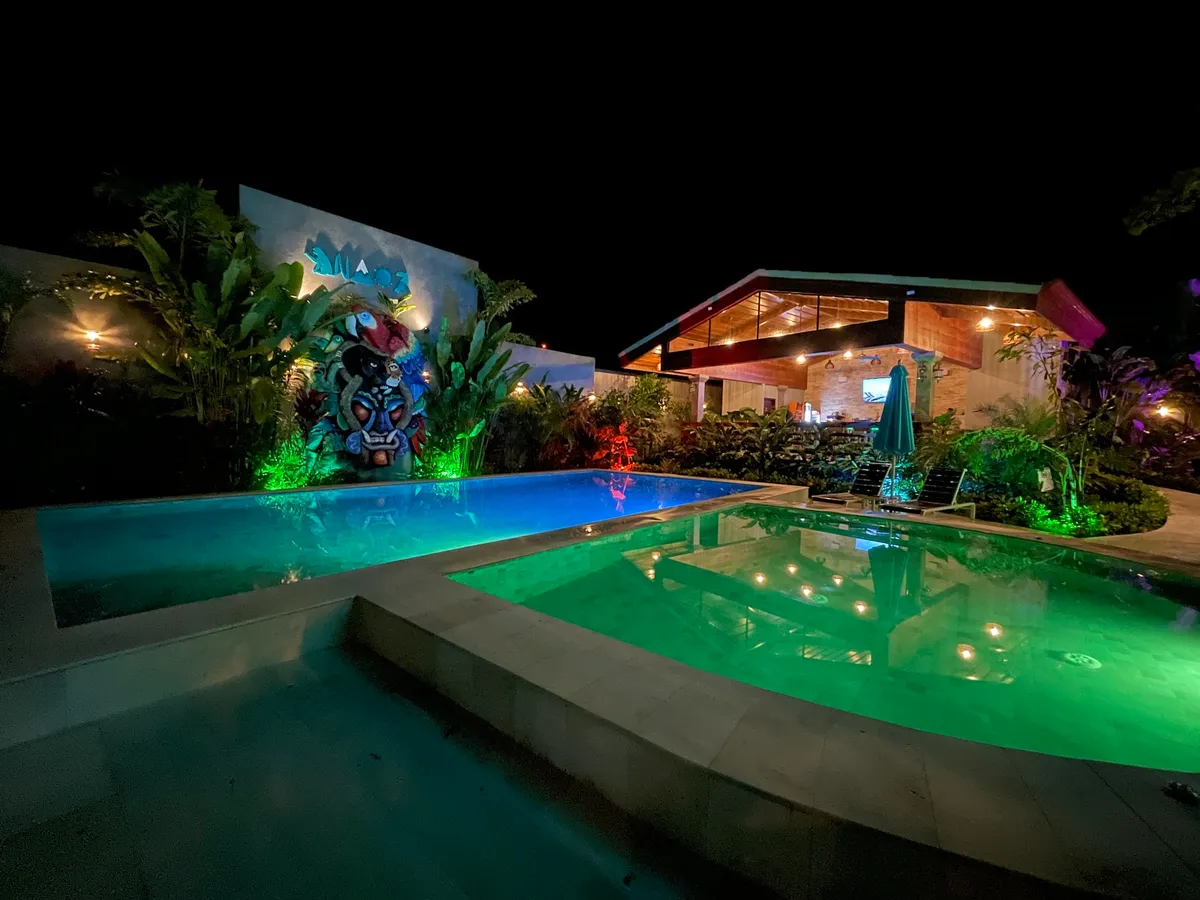 Hotel Naoz, Manuel Antonio exterior view