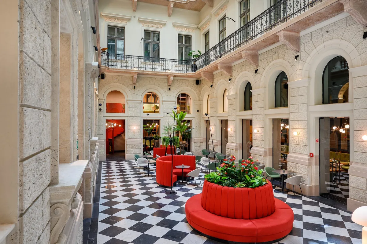 Hotel Oktogon Haggenmacher by Continental Group, Budapest exterior view
