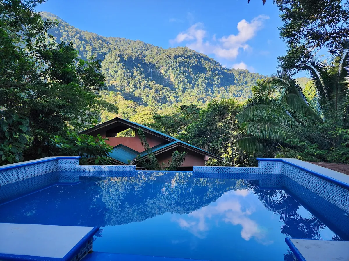 Hotel Rio, La Ceiba exterior view