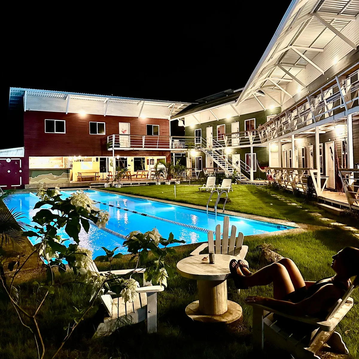 Hotel Tama Lodge, Tamarindo exterior view