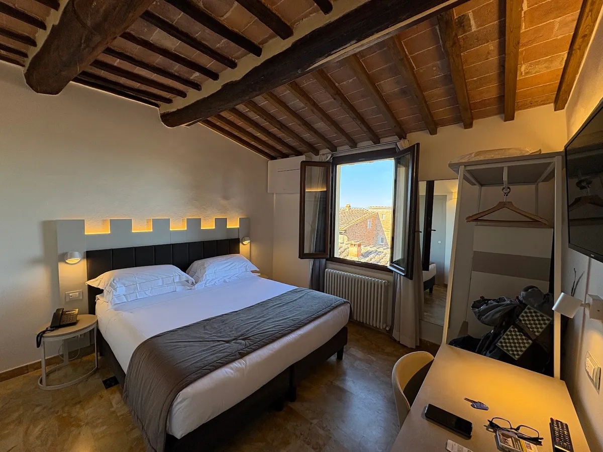 Hotel Torre del Fuggisole, Siena exterior view