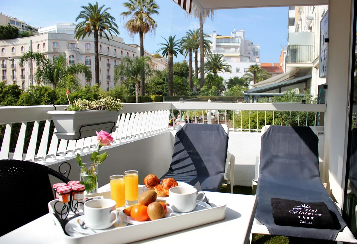 HOTEL VICTORIA, Cannes exterior view