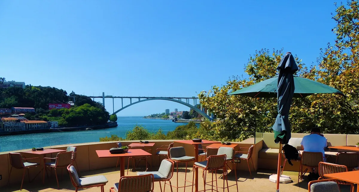 Hotel Vincci Porto, Porto exterior view