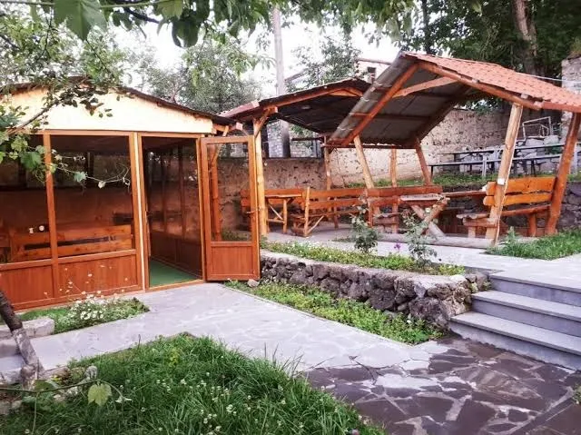 Hotel VIVAS - Basic Triple Room, Tatev exterior view