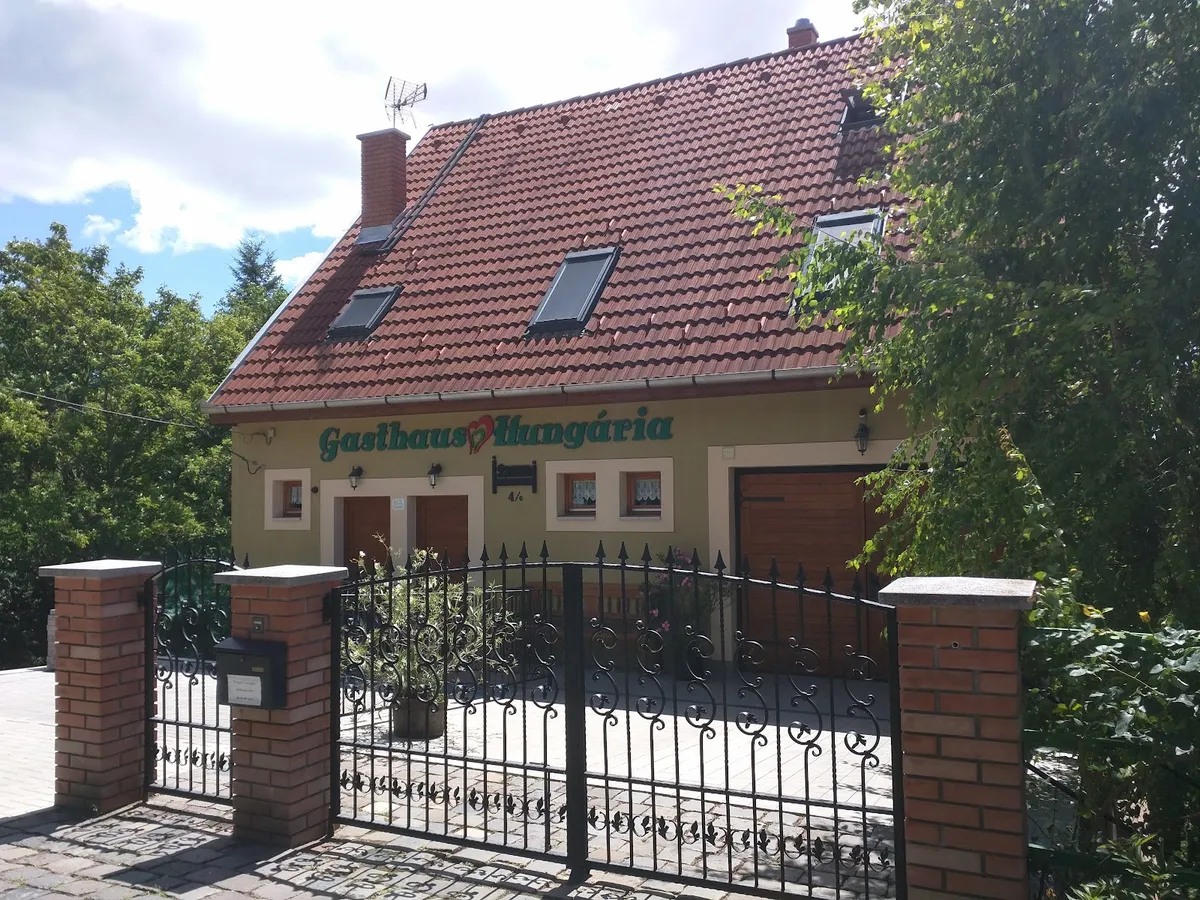 Hungária Vendégház, Eger exterior view