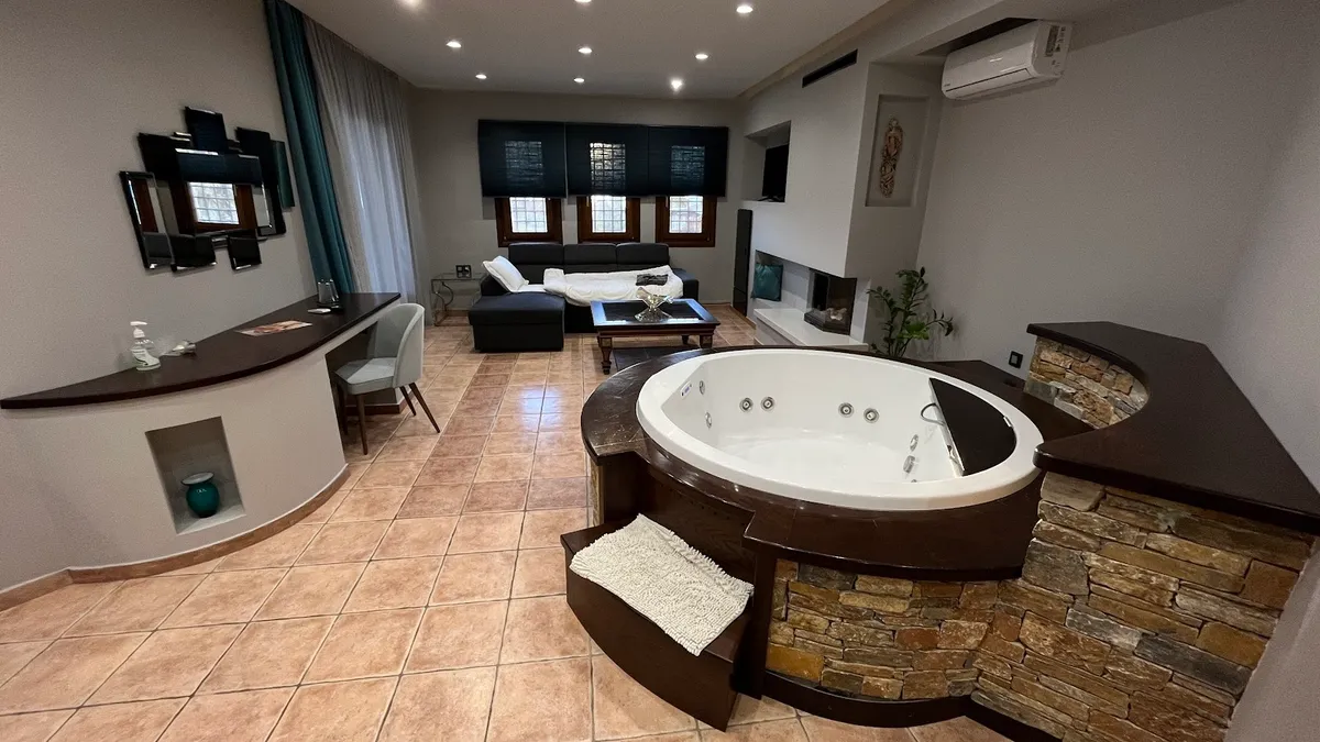 Iakovakis Suites & Spa, Greek Islands exterior view