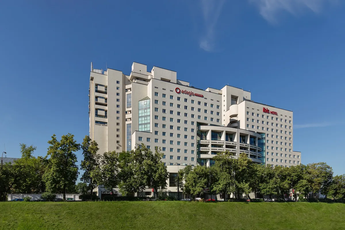 ibis Kyiv Beresteiska, Kyiv exterior view