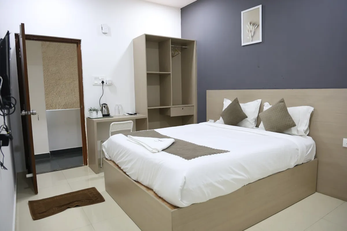 Innzoy Hotels - Khajaguda, Hyderabad exterior view