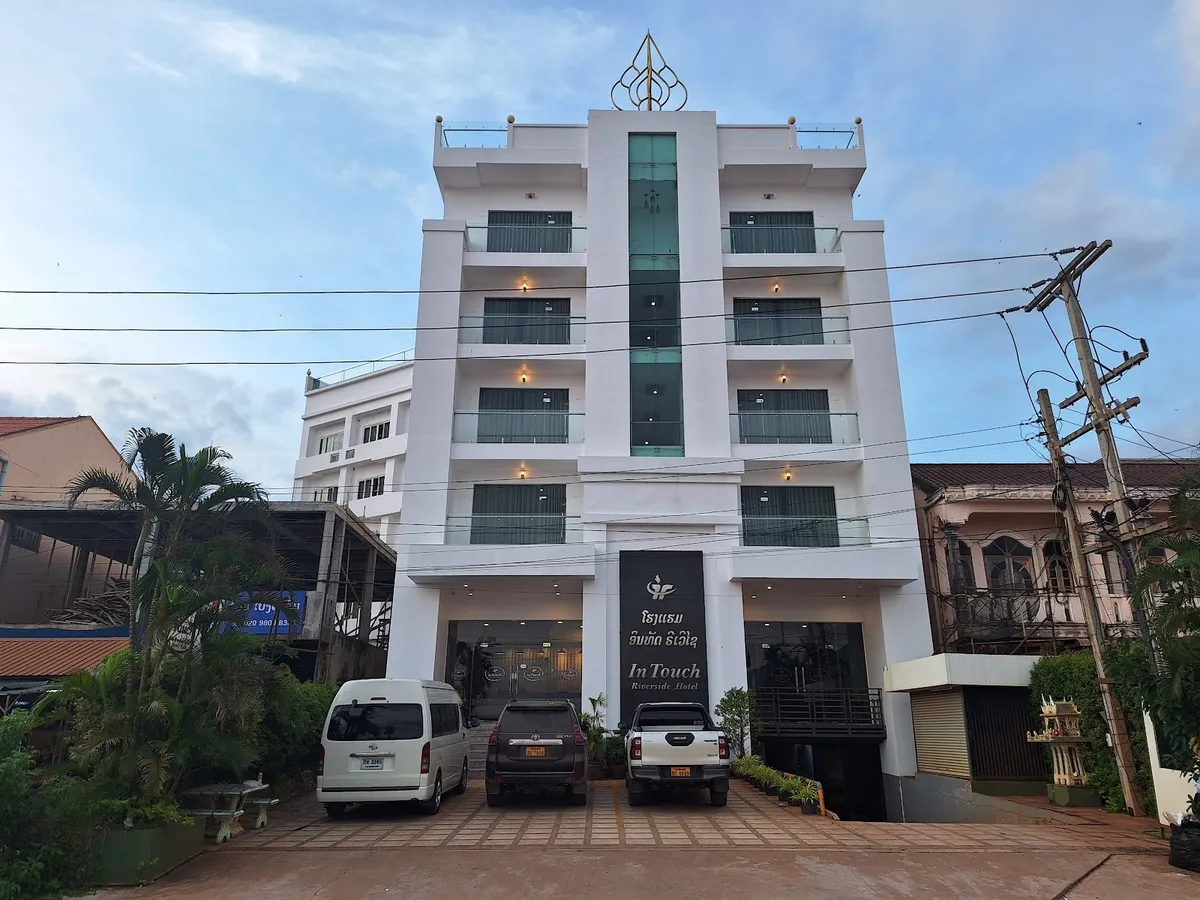 Intouch Riverside Hotel, Pakse exterior view