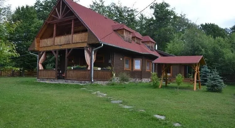 Ivoi Magasbukki vendeghaz, Transylvania exterior view