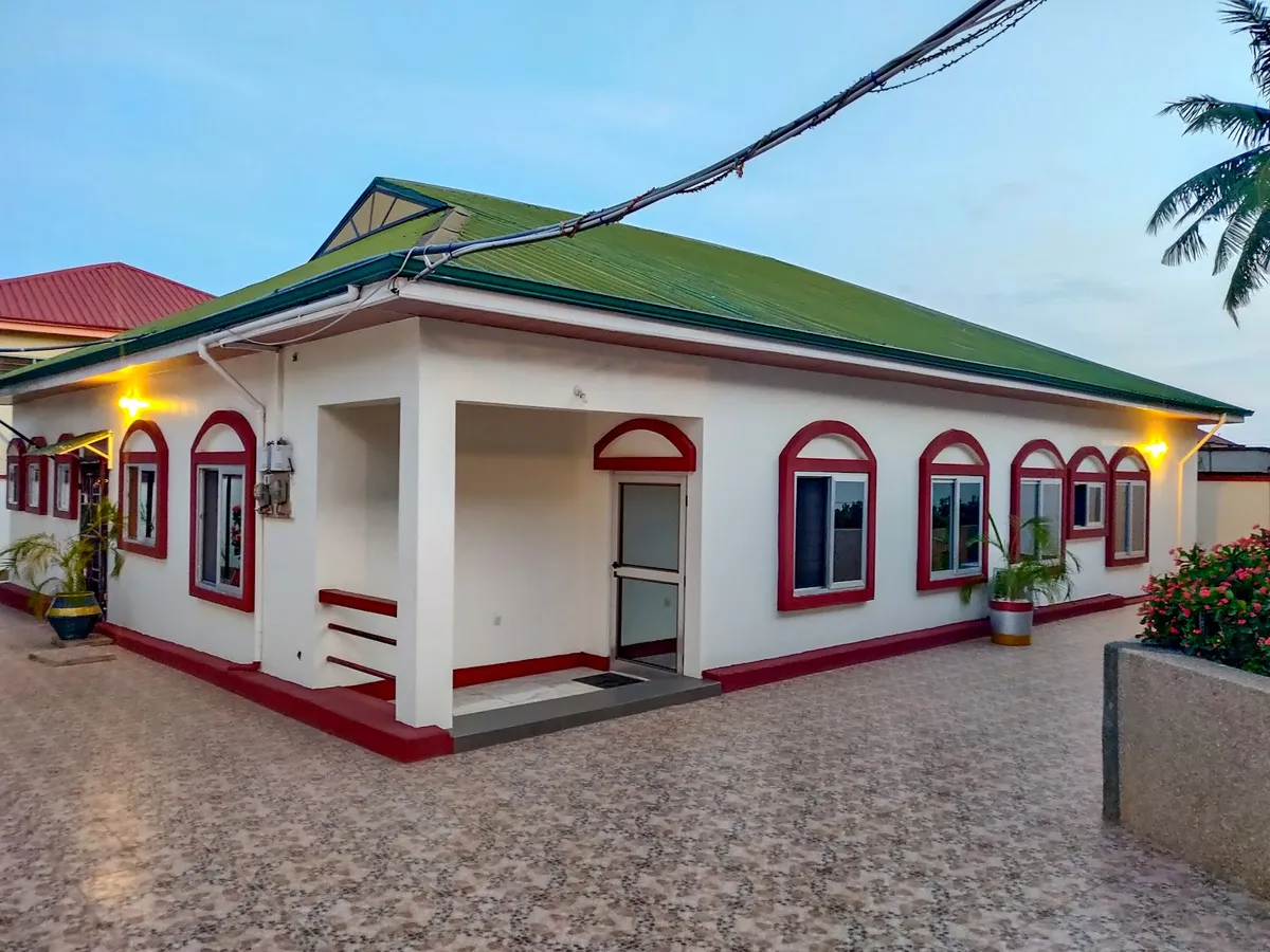 IVY COURT Ghana, Kumasi exterior view