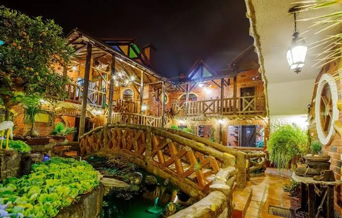 Jardines De Chamana, Banos exterior view