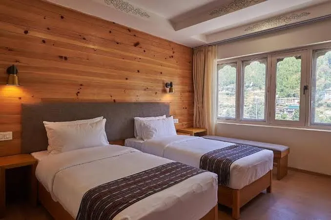 Kaachi Grand, Paro exterior view