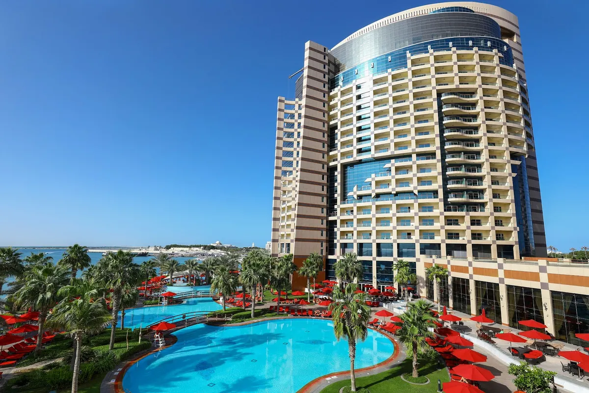 Khalidiya Palace Rayhaan by Rotana, Abu Dhabi exterior view