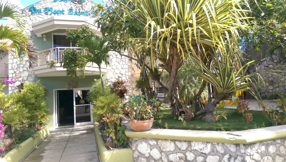 L'auberge Du Mont Saint-Jean, Jacmel exterior view