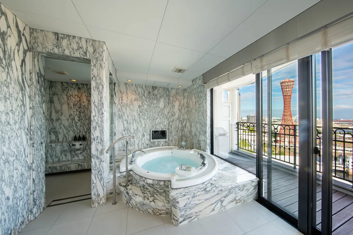 LA SUITE KŌBE, Kobe exterior view