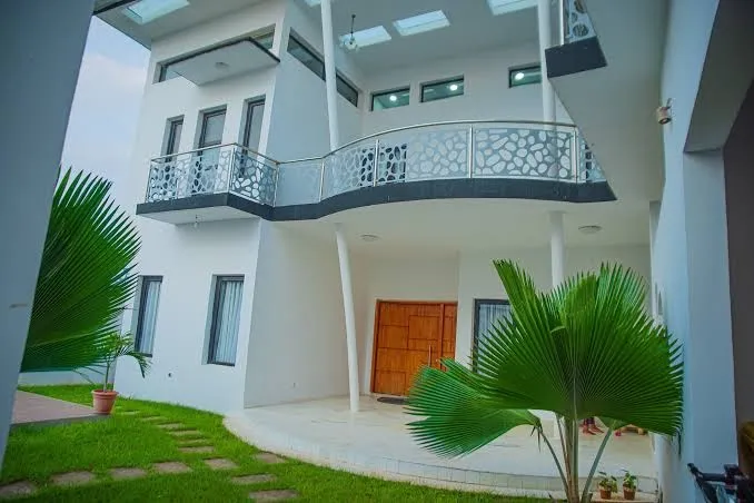 La VILLA ASILI, Grand Bassam exterior view