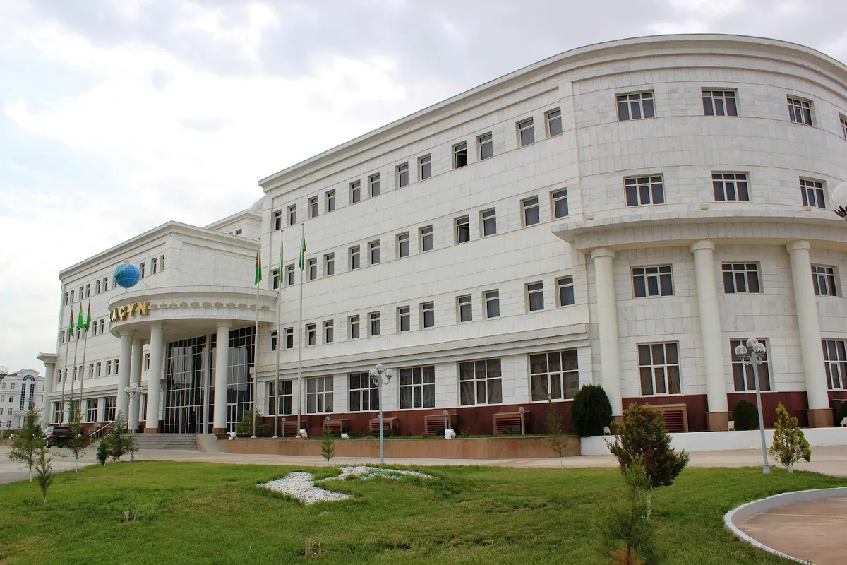 Lachin Hotel, Ashgabat exterior view