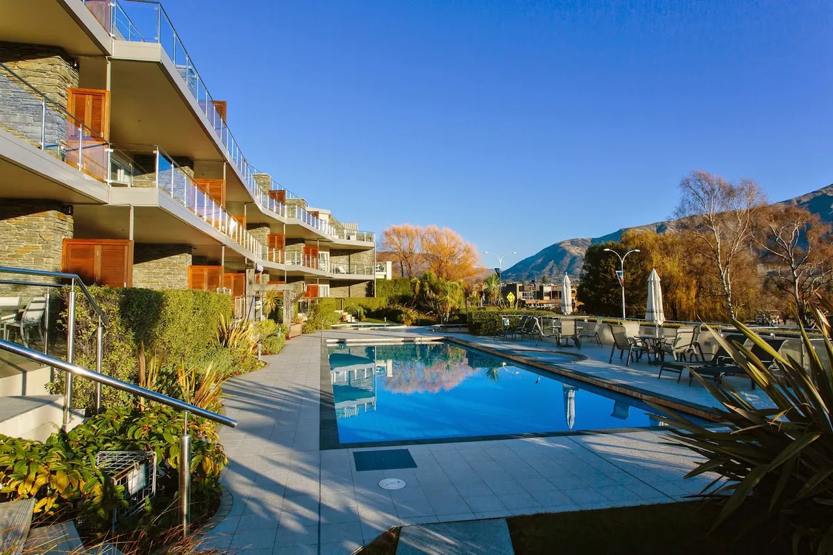 Lakeside Apartments, Queenstown Lakes exterior view
