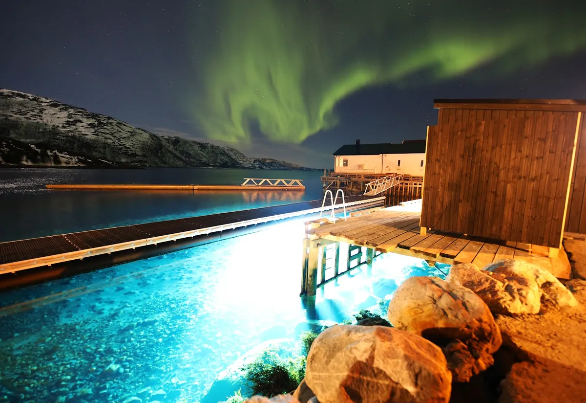 Lauklines Kystferie, Tromso exterior view