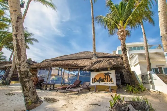 Levantin Boracay, Boracay exterior view