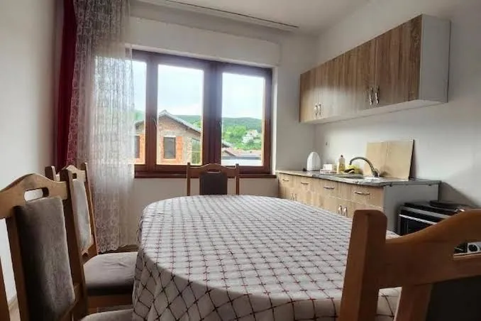 Lovely 1 bedroom within walking distance, views - One-Bedroom Apartment, Peja exterior view